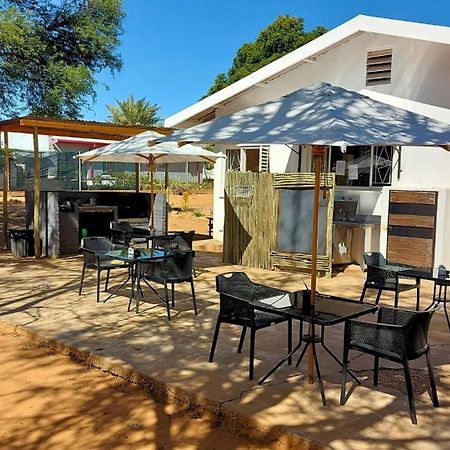 Kate's Nest Guesthouse Windhoek Extérieur photo