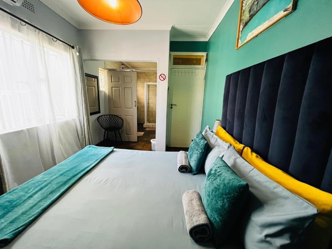 Kate's Nest Guesthouse Windhoek Extérieur photo