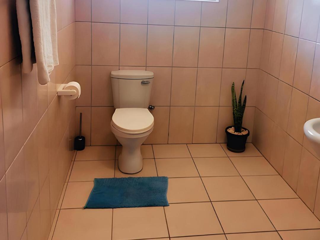 Kate's Nest Guesthouse Windhoek Chambre photo