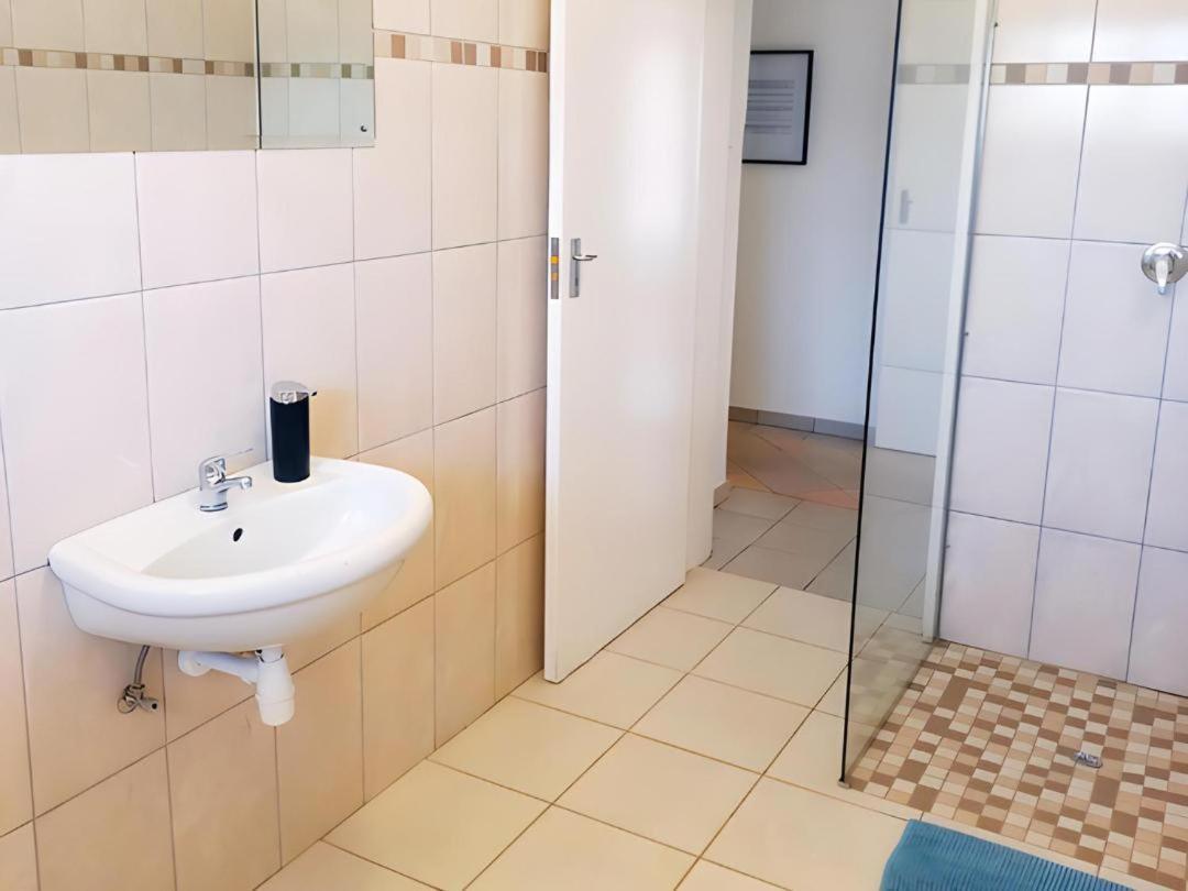 Kate's Nest Guesthouse Windhoek Chambre photo